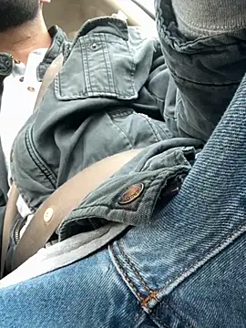 Snapshot of indosmoke chatting on 10.13.25 indosmoke online show from 10.13.25