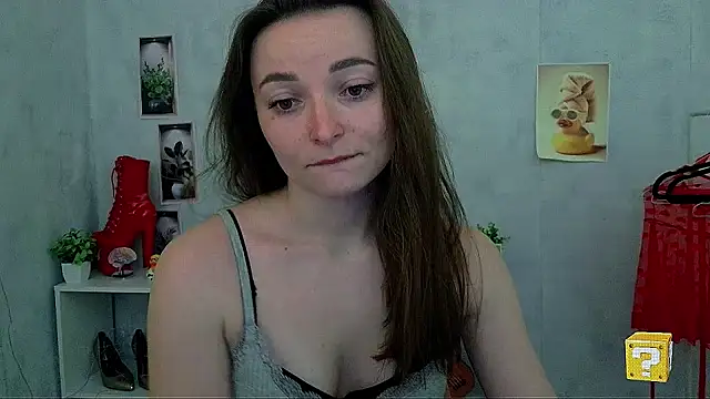  Barbie Kiss  online show from 04.28.26