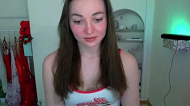 Snapshot of _Barbie_Kiss_ chatting on 05.08.26 Barbie Kiss online show from 05.08.26