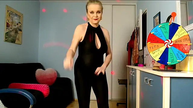 Snapshot of sexyjennyeu chatting on 01.29.25 sexyjennyeu online show from 01.29.25