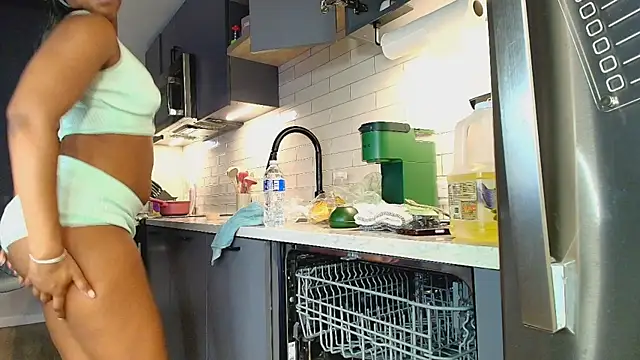 Snapshot of Naomiruty chatting on 04.04.26 Naomiruty online show from 04.04.26