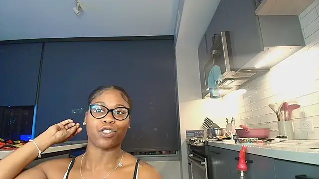 Snapshot of Naomiruty chatting on 04.08.26 Naomiruty online show from 04.08.26
