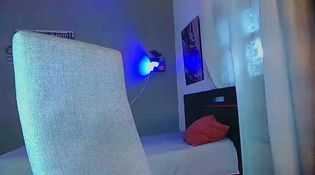 Snapshot of Jeff_Kent2 chatting on 02.28.25 Jeff Kent2 online show from 02.28.25