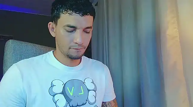 Snapshot of Jeff_Kent2 chatting on 03.08.25 Jeff Kent2 online show from 03.08.25