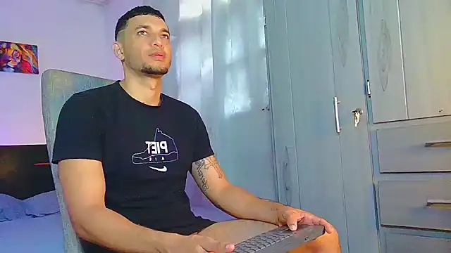 Snapshot of Jeff_Kent2 chatting on 09.27.25 Jeff Kent2 online show from 09.27.25