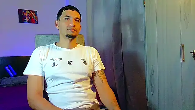 Snapshot of Jeff_Kent2 chatting on 11.15.25 Jeff Kent2 online show from 11.15.25