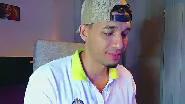 Snapshot of Jeff_Kent2 chatting on 12.14.25 Jeff Kent2 online show from 12.14.25