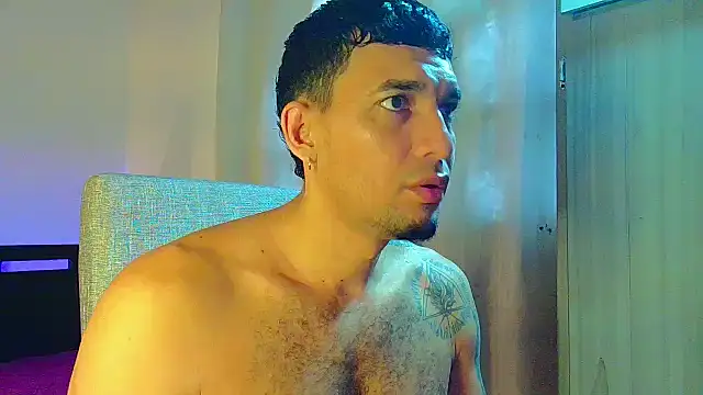 Snapshot of Jeff_Kent2 chatting on 12.16.25 Jeff Kent2 online show from 12.16.25