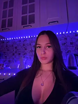 Snapshot of EricaWalls chatting on 12.12.24 EricaWalls online show from 12.12.24