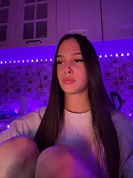 Snapshot of EricaWalls chatting on 12.13.24 EricaWalls online show from 12.13.24