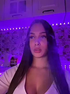 Snapshot of EricaWalls chatting on 01.13.25 EricaWalls online show from 01.13.25