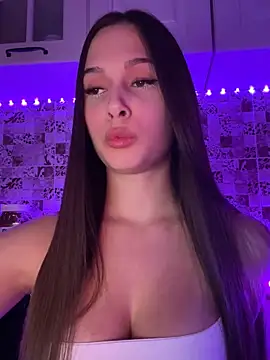 Snapshot of EricaWalls chatting on 01.17.25 EricaWalls online show from 01.17.25