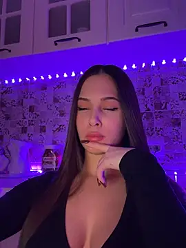 Snapshot of EricaWalls chatting on 01.31.25 EricaWalls online show from 01.31.25