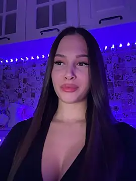 Snapshot of EricaWalls chatting on 02.02.25 EricaWalls online show from 02.02.25