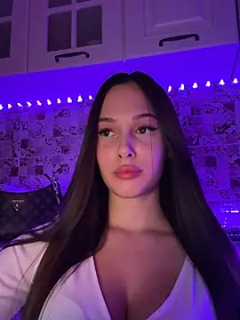 Snapshot of EricaWalls chatting on 02.03.25 EricaWalls online show from 02.03.25