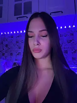 Snapshot of EricaWalls chatting on 02.03.25 EricaWalls online show from 02.03.25