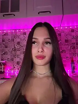 Snapshot of EricaWalls chatting on 02.14.25 EricaWalls online show from 02.14.25