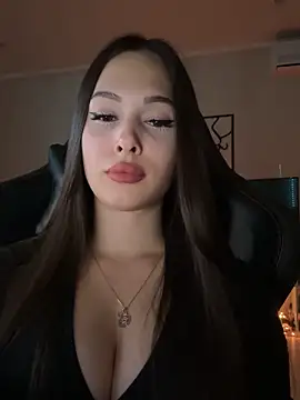 Snapshot of EricaWalls chatting on 09.08.25 EricaWalls online show from 09.08.25