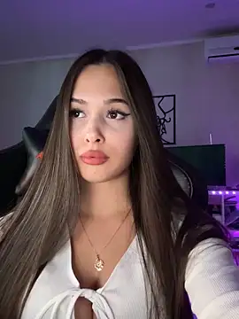 Snapshot of EricaWalls chatting on 09.19.25 EricaWalls online show from 09.19.25