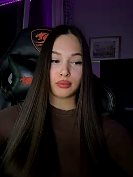 Snapshot of EricaWalls chatting on 11.05.25 EricaWalls online show from 11.05.25