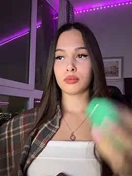 EricaWalls online show from 12.15.25