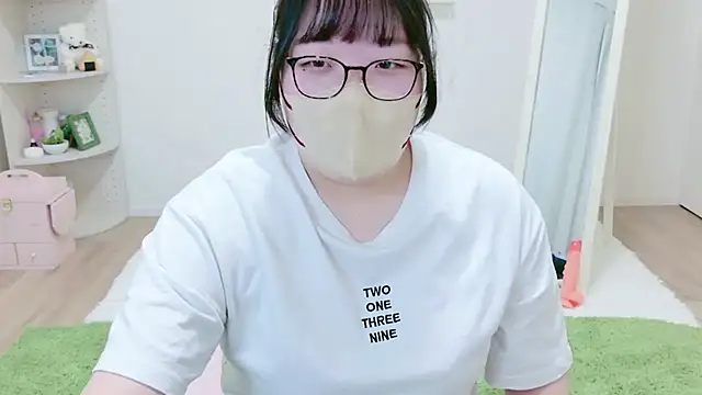 Snapshot of o-Aya-o chatting on 02.10.25 o-Aya-o online show from 02.10.25