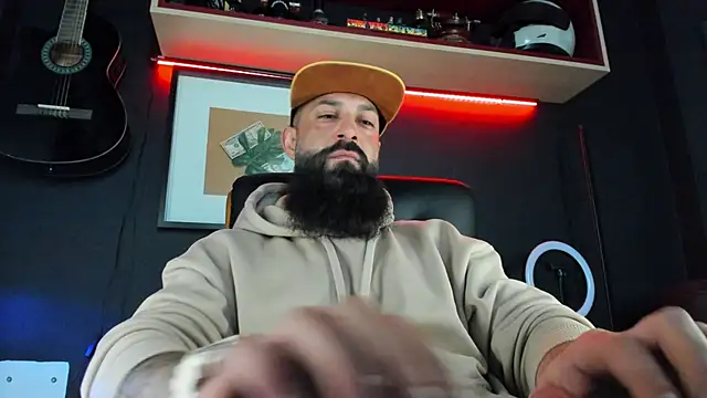 axxelrich  online show from 01.26.25