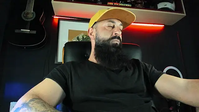 axxelrich  online show from 01.26.25