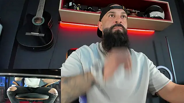 axxelrich  online show from 02.20.25