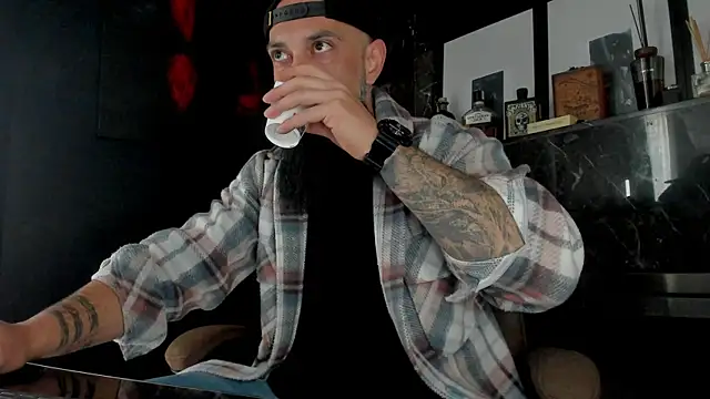 axxelrich  online show from 10.30.25