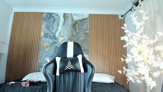 Danna topless online show from 05.04.26