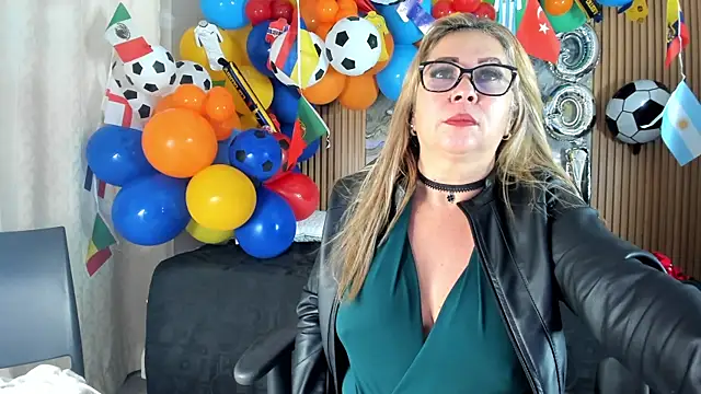 Danna topless online show from 06.18.26