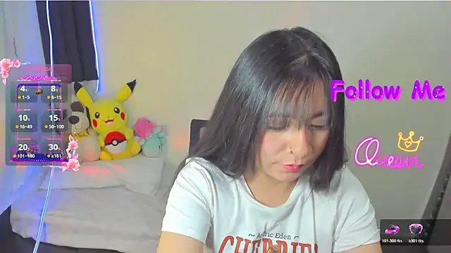 Snapshot of litle_mily_ chatting on 02.22.26 litle mily online show from 02.22.26