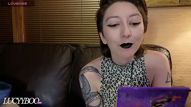 Snapshot of lovelylucyy chatting on 01.08.26 lovelylucyy online show from 01.08.26