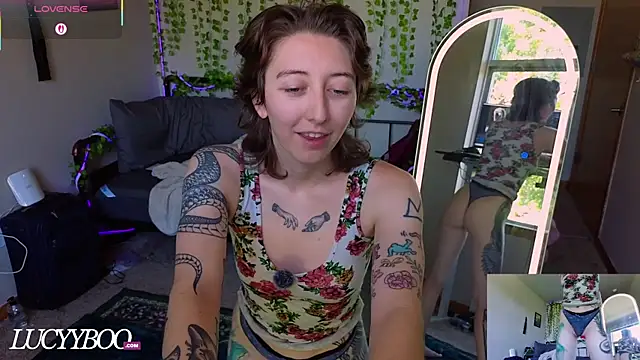 Snapshot of lovelylucyy chatting on 07.09.26 lovelylucyy online show from 07.09.26