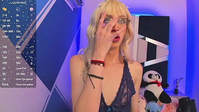 Ariadna Evangeline online show from 12.13.24