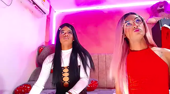 Snapshot of vanessa_nauthygirls chatting on 12.10.24 vanessa nauthygirls online show from 12.10.24