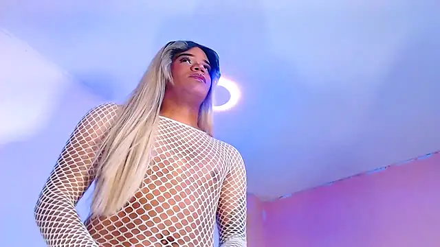 Snapshot of vanessa_nauthygirls chatting on 10.02.25 vanessa nauthygirls online show from 10.02.25