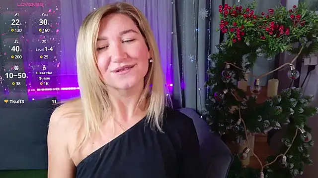 Snapshot of MilaBott chatting on 12.29.24 MilaBott online show from 12.29.24