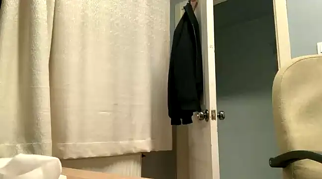 Snapshot of themany29 chatting on 02.05.25 themany29 online show from 02.05.25