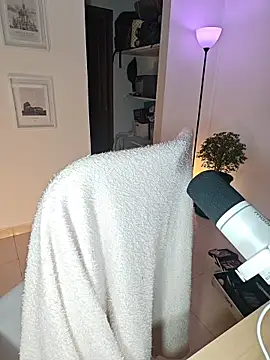 Snapshot of helena_smith chatting on 05.17.26 helena smith online show from 05.17.26