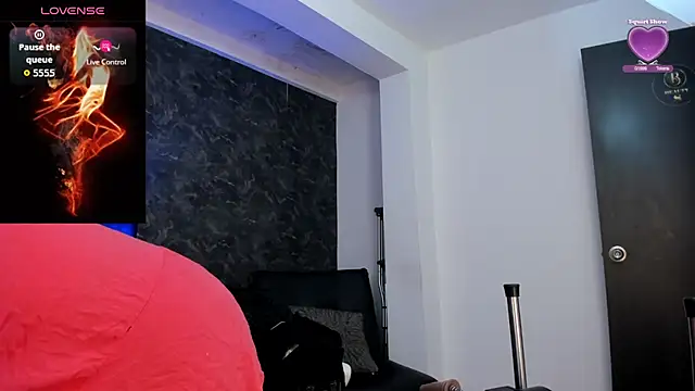 Bella Evans  online show from 11.06.25