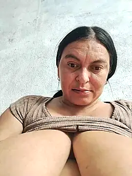 Snapshot of Horny-Mommy-Dirty chatting on 10.25.25 Horny-Mommy-Dirty online show from 10.25.25