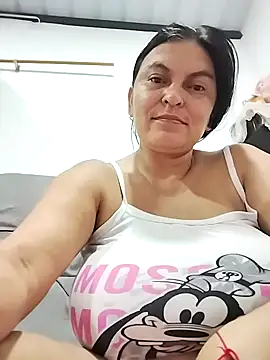 Snapshot of Horny-Mommy-Dirty chatting on 11.04.25 Horny-Mommy-Dirty online show from 11.04.25