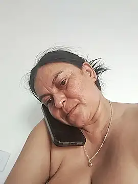 Snapshot of Horny-Mommy-Dirty chatting on 01.05.26 Horny-Mommy-Dirty online show from 01.05.26