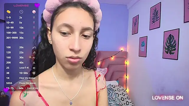 Snapshot of Beautifulskinny18 chatting on 03.06.25 Beautifulskinny18 online show from 03.06.25