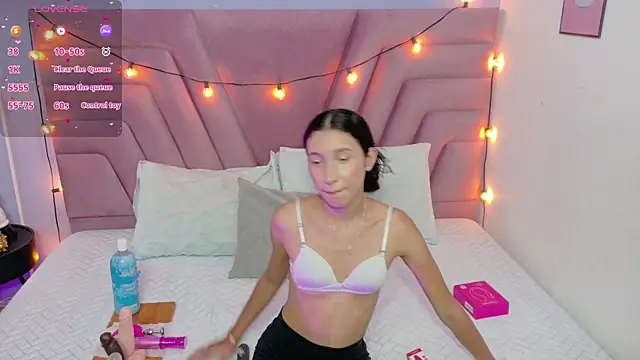 Snapshot of Beautifulskinny18 chatting on 09.09.25 Beautifulskinny18 online show from 09.09.25
