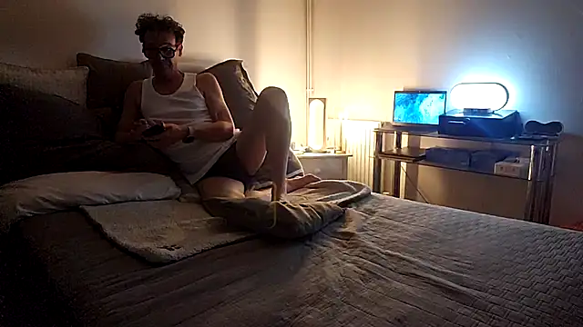 ImYourXtoy online show from 04.25.26