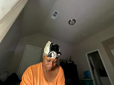 wynterheat online show from 12.16.25