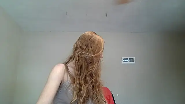 Snapshot of DMDutton chatting on 12.05.25 DMDutton online show from 12.05.25